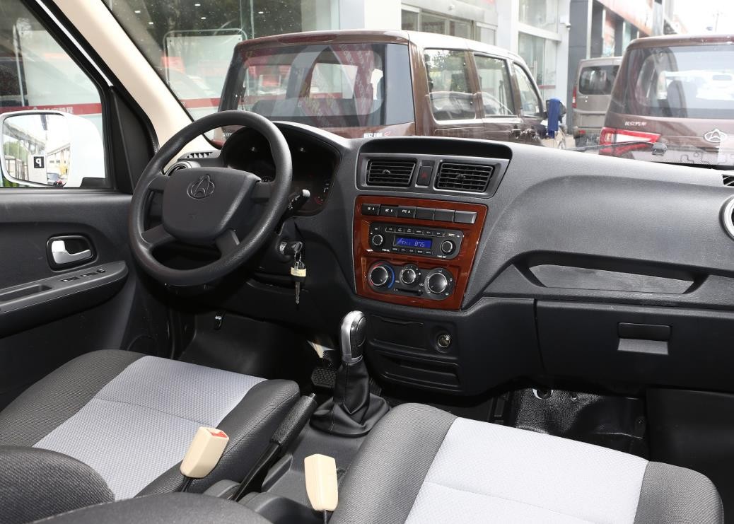 2022-em60-4498-2-70kw-41-86kwh