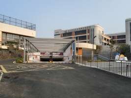 锦鲤实验学校公共停车场