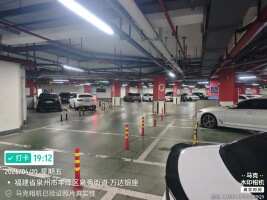 万达银座Q区停车场
