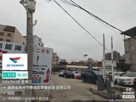 江南大街停车场