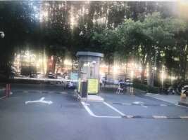 晋江居然之家停车场