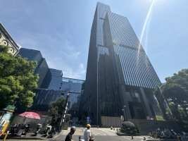 苏宁生活广场停车场