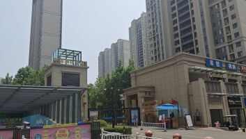 中海御山首府地库停车场