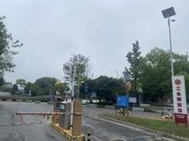 欣彤路停车场
