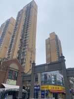 蜜橙家园小区停车场