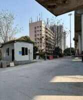 珠吉路桥底停车场
