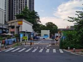 滨江一号充电站停车场