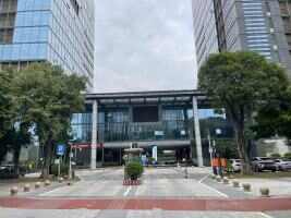 科学城商业广场停车场