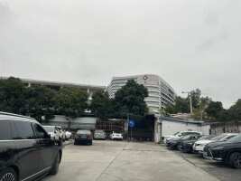 大壮国际临时停车场
