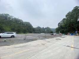 钟一村飞鹅路停车场