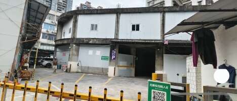 冠华苑室内停车场