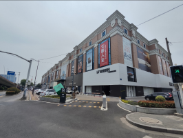 东石停车月星家居停车场