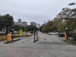 迅发路停车场