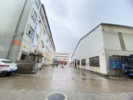 东盛路5号停车场