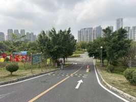 登洲A停车场