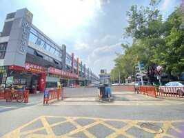 十六港停车场