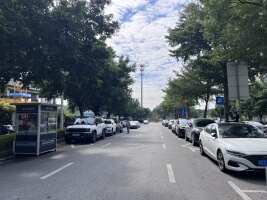 安悦路停车场