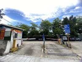 北山村口停车场
