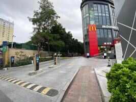 昊胜大厦地下停车场