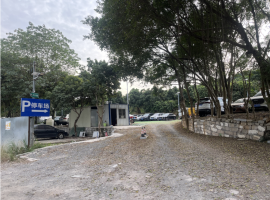 悦景路停车场