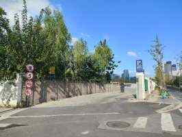 元前路公共停车场