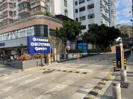 大为置业办公楼停车场