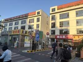 普赞智能园停车场