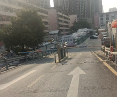 吉通工业区停车场