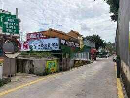 观山瑞苑东侧停车场