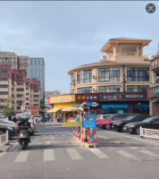 金王府商业街停车场