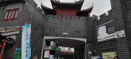 深圳古玩城停车场