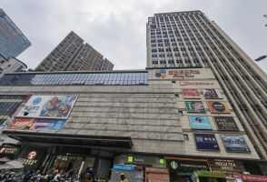 幸福城商业大厦停车场
