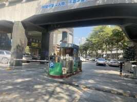 金銮国际商务大厦停车场