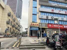 龙狮大楼停车场