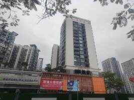 万科生活广场停车场