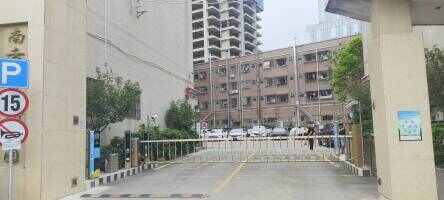 南方明珠科技园停车场