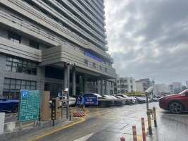 时代大厦停车场