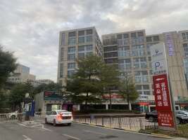 深圳东久创新科技园停车场