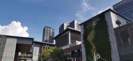 前海颐锦广场停车场