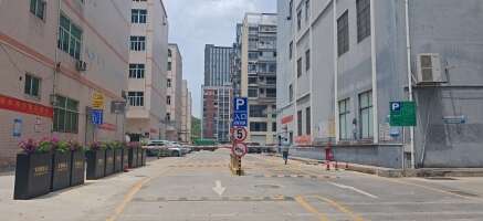 云里科技小镇停车场