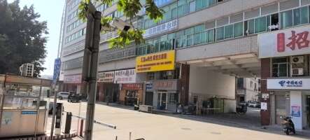 汇富工业区停车场