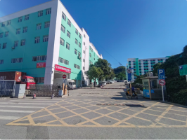 楚能数字经济产业园停车场