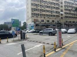 石岩龙马和谐停车场