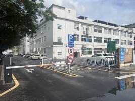 上排工业园停车场