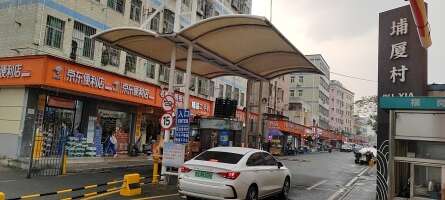 六约埔夏村停车场