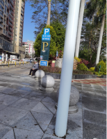 东和公园地下停车场