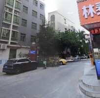 兴华雄科技园停车场