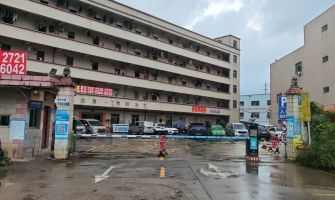 锦文库坑科技园停车场