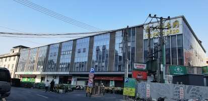 商洲创意园停车场