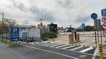 明湖P3停车场
